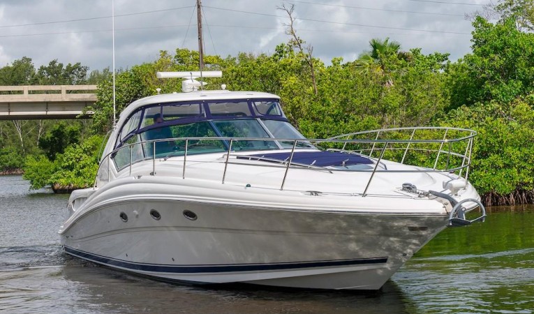 42 Sea Ray Starboard Bow
