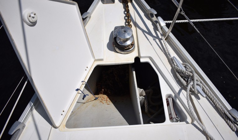 50 Beneteau Anchoring is a breeze