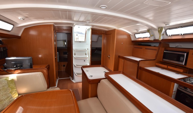 50 Beneteau Looking aft in the salon