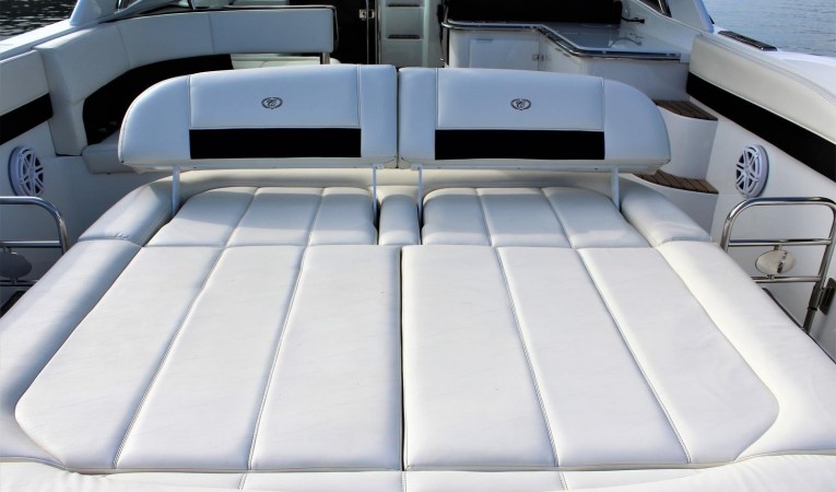 40 Cobalt Aft Sunpad
