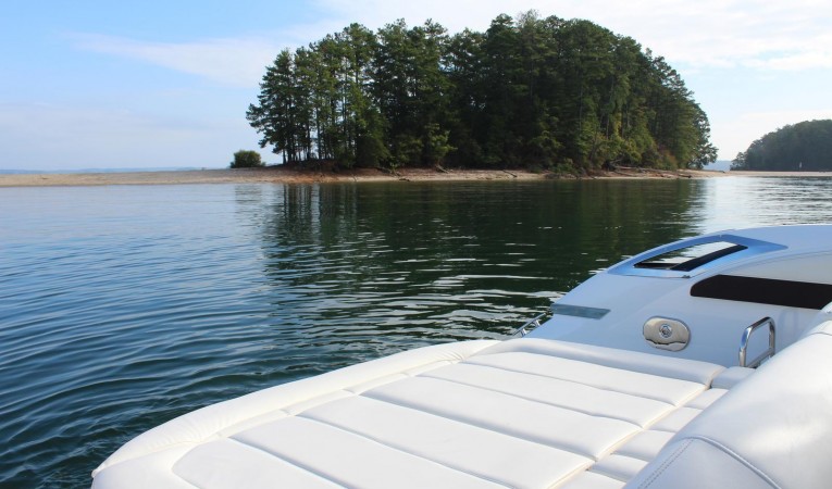 40 Cobalt Aft Sunpad