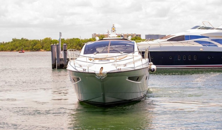 48 Azimut 