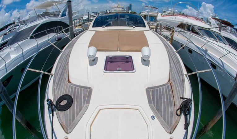 48 Azimut 