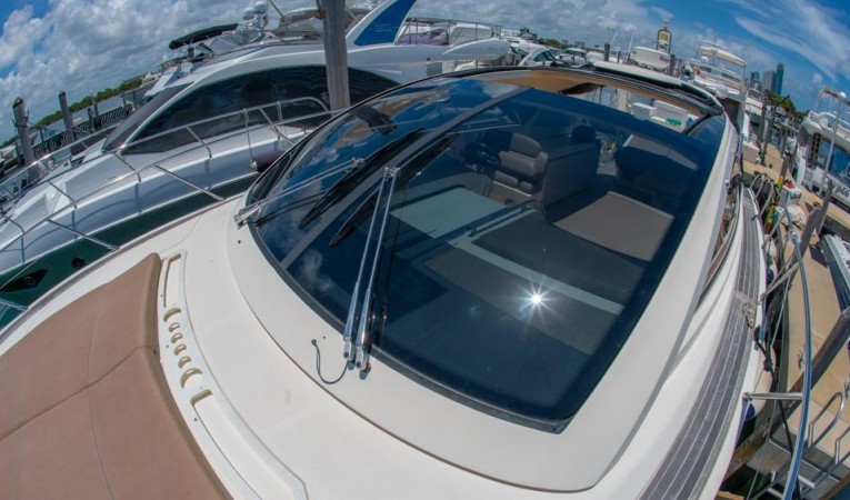 48 Azimut 
