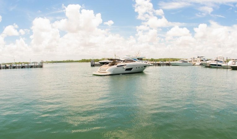 48 Azimut 