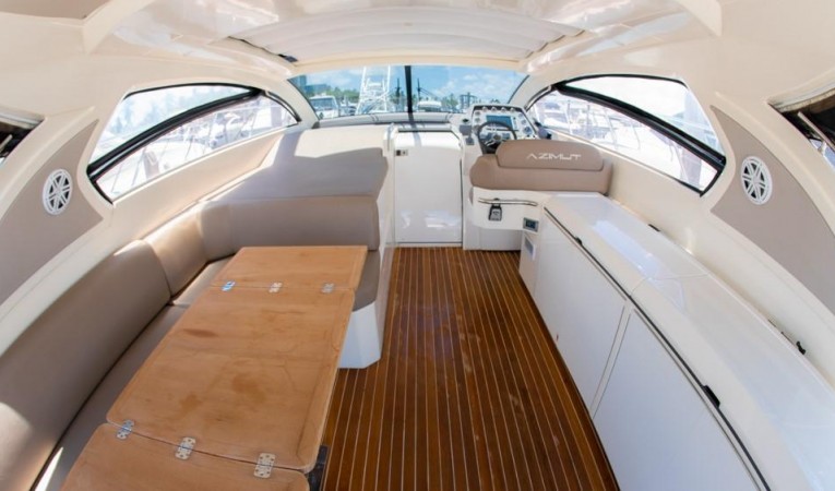 48 Azimut 
