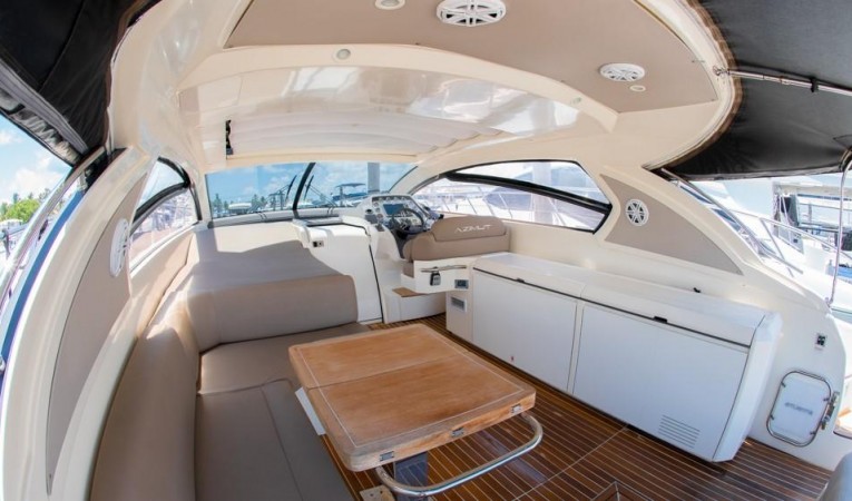 48 Azimut 
