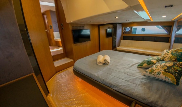 48 Azimut 