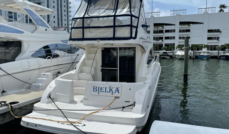 39 Sea Ray 