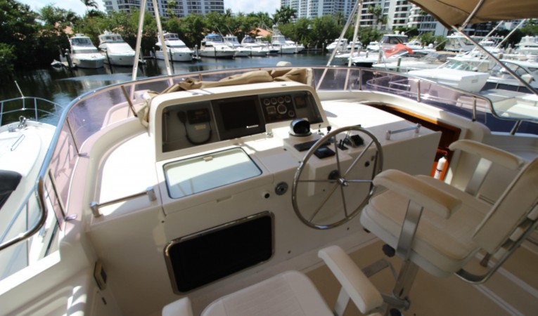 53 Selene Flybridge helm