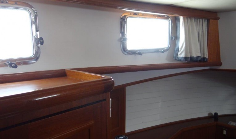 47 Grand Banks Master Cabin