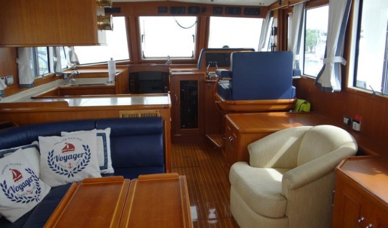 47 Grand Banks Salon - looking forward