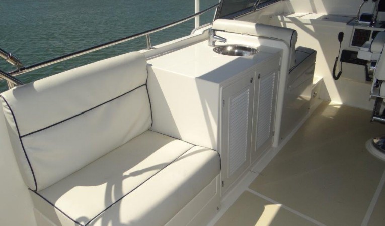 47 Grand Banks Flybridge