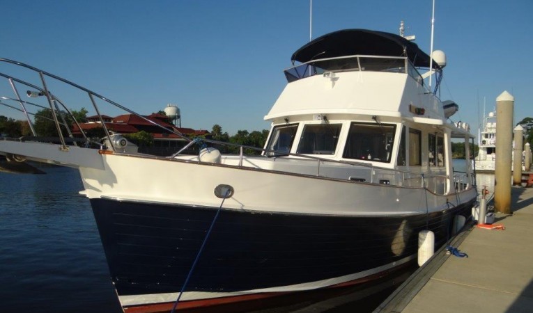 47 Grand Banks Portside Bow