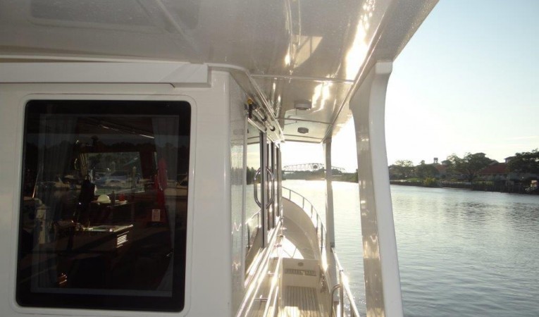 47 Grand Banks Starboard Walk-Around Deck