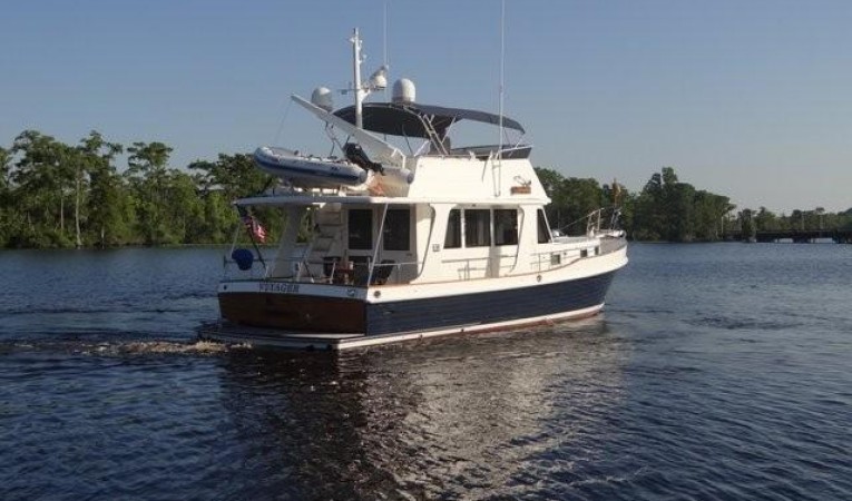 47 Grand Banks VOYAGER - Aft view