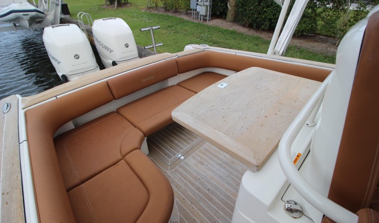 29 Chris-Craft Flip up teak table