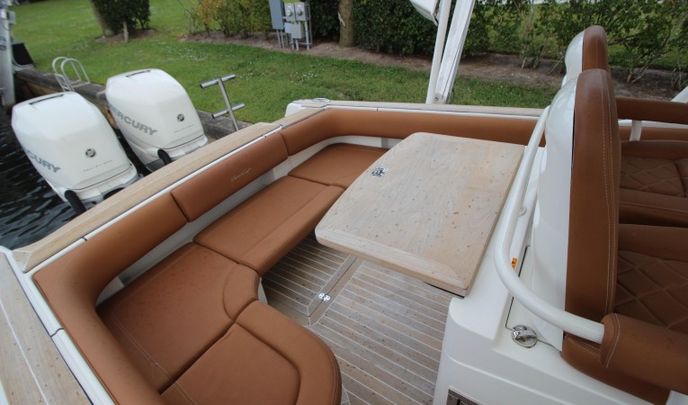29 Chris-Craft Cockpit with flip up teak table