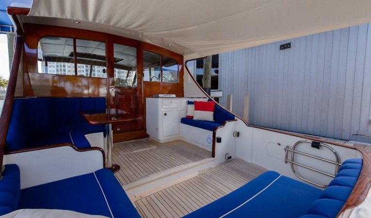 48 Maverick Boat Co. Cockpit