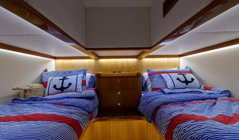 48 Maverick Boat Co. Guest Stateroom