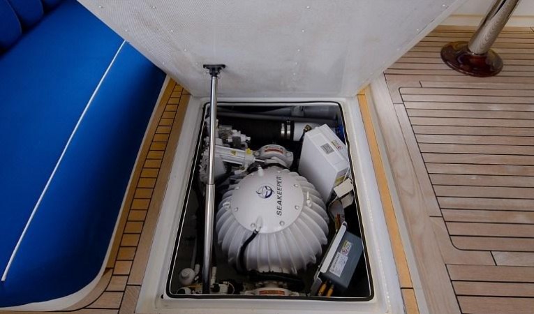 48 Maverick Boat Co. Cockpit