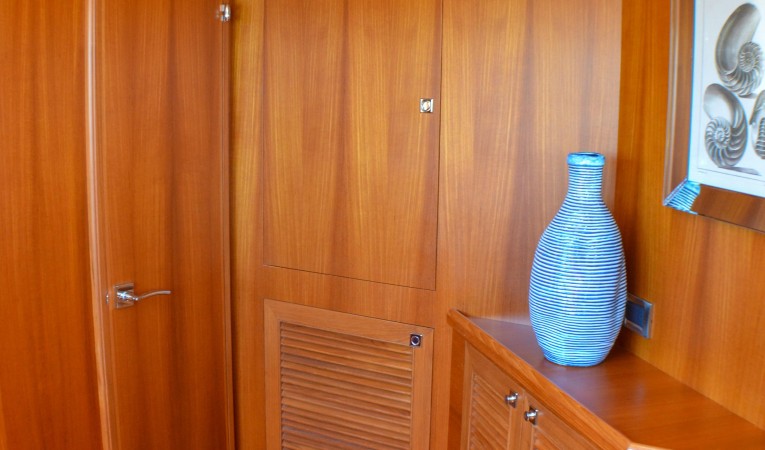 86 Outer Reef Yachts 