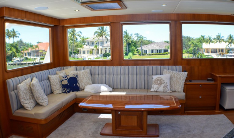 86 Outer Reef Yachts 