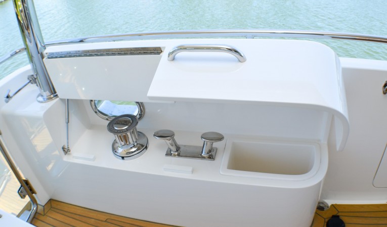 86 Outer Reef Yachts 