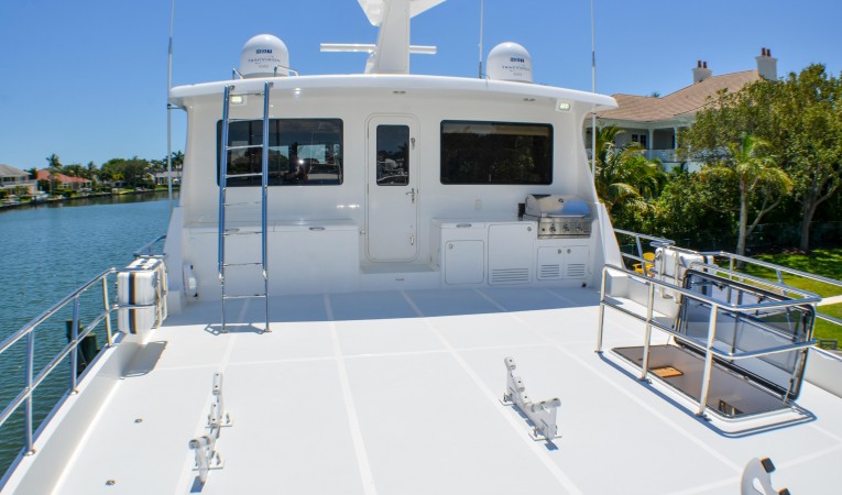 86 Outer Reef Yachts 