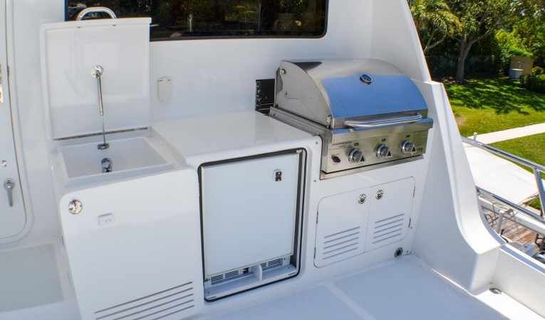 86 Outer Reef Yachts 