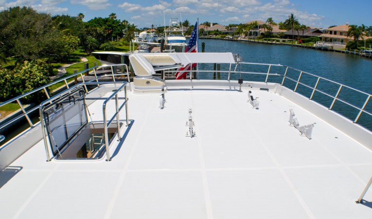 86 Outer Reef Yachts 