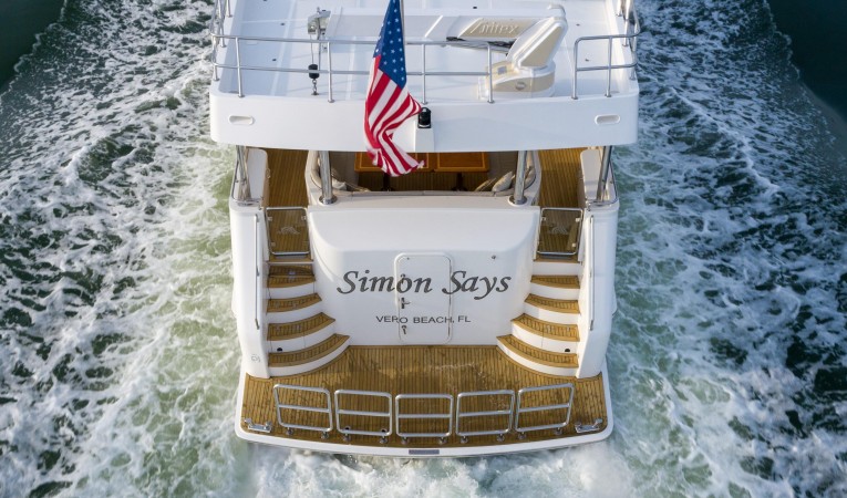 86 Outer Reef Yachts 