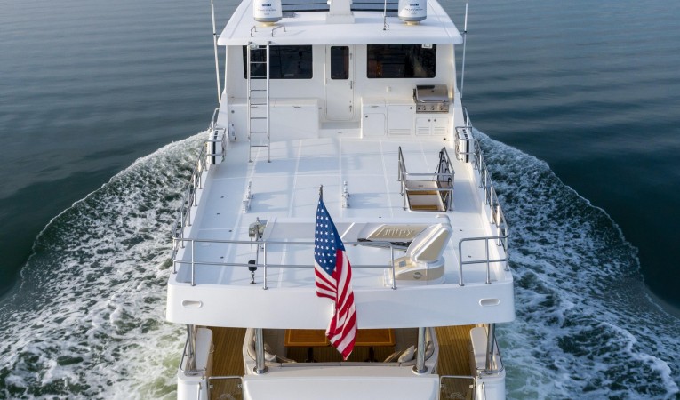 86 Outer Reef Yachts 