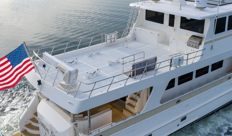 86 Outer Reef Yachts 