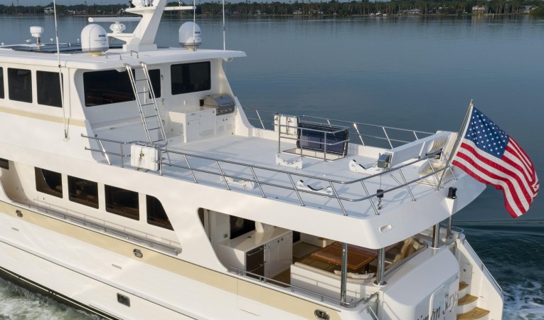 86 Outer Reef Yachts 