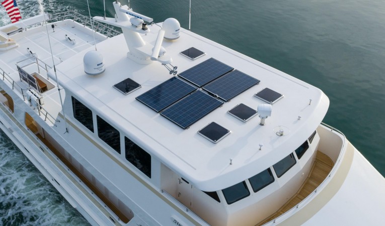 86 Outer Reef Yachts 