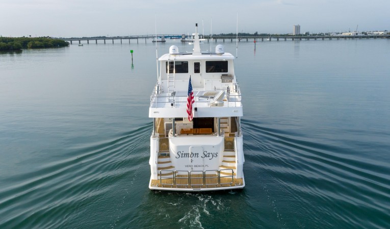 86 Outer Reef Yachts 