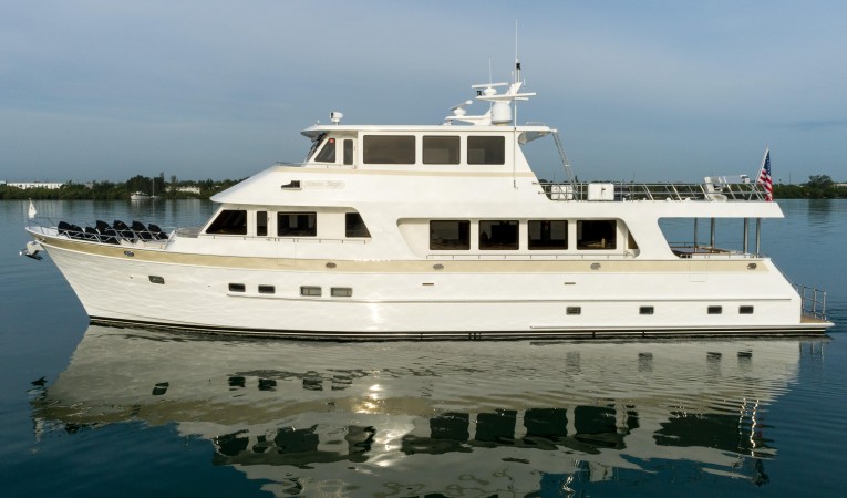 86 Outer Reef Yachts 