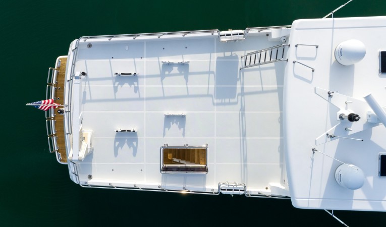 86 Outer Reef Yachts 