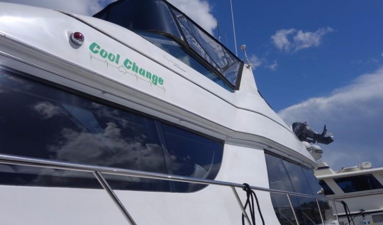 53 Carver Port Side deck