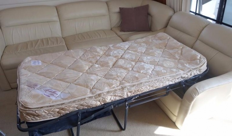 53 Carver Pull-out Single Bed