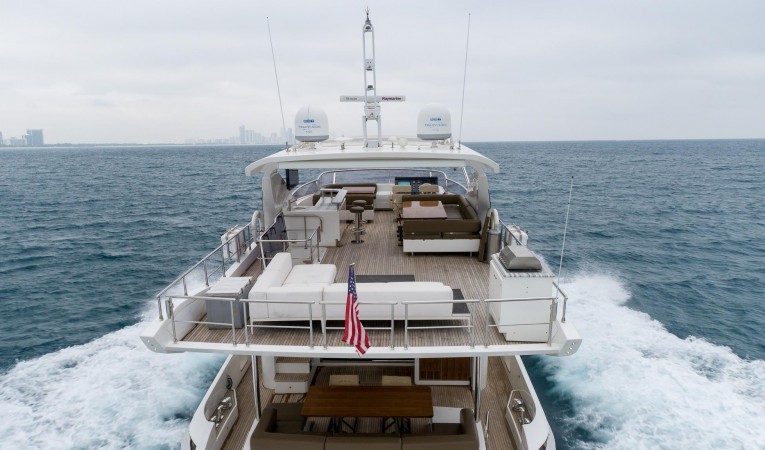 80 Azimut 