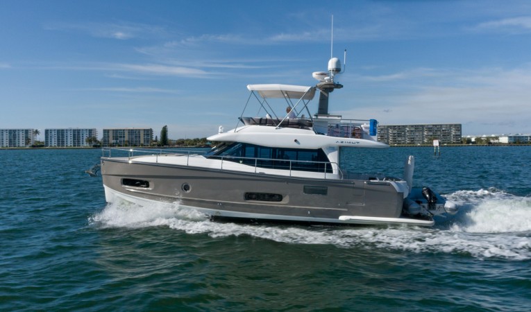 43 Azimut 