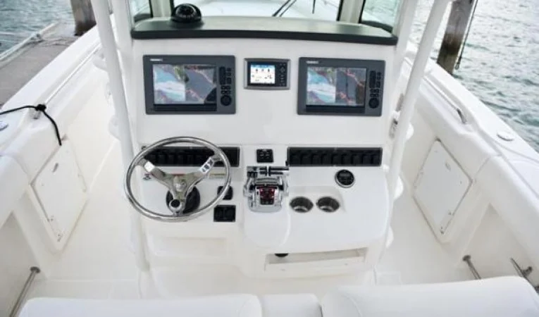 32 Boston Whaler 