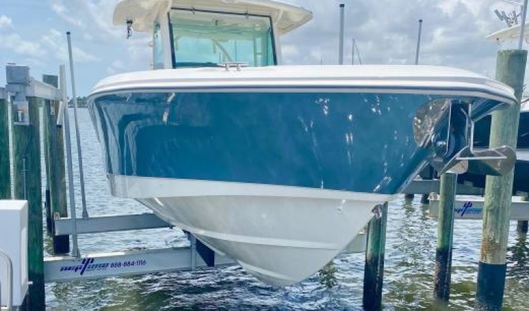 37 Boston Whaler 