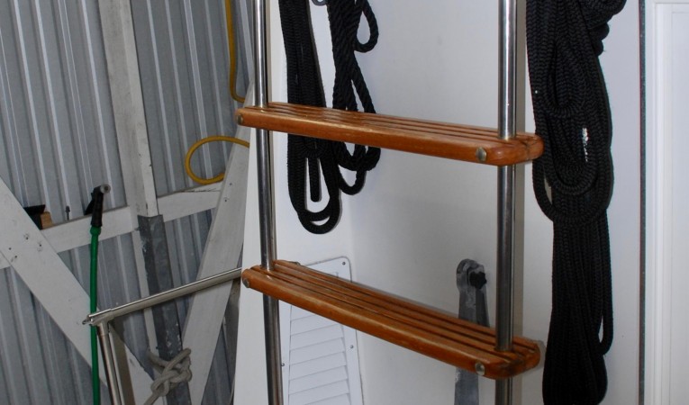 42 Cruise-A-Home Flybridge Ladder