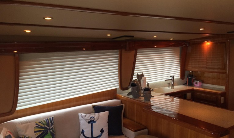 50 Viking Main Salon