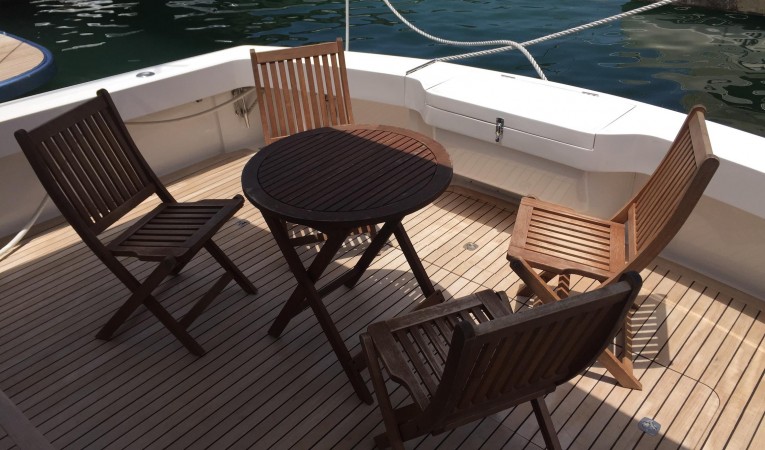 50 Viking Cockpit Table