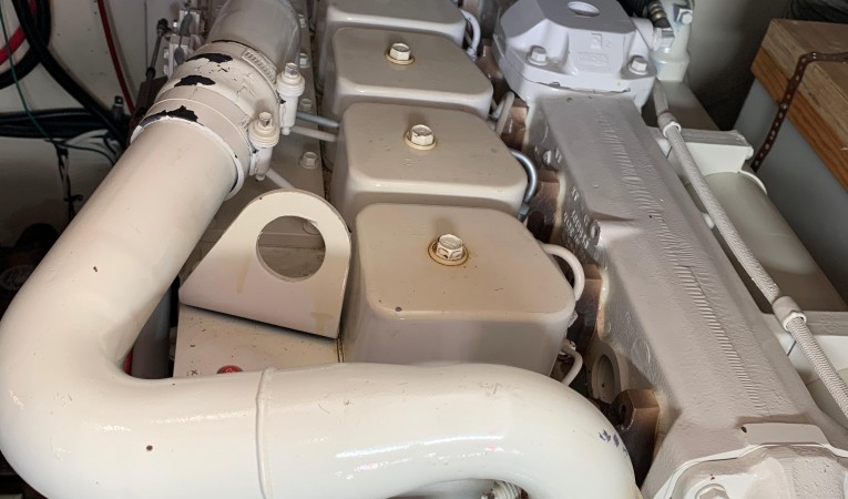 42 Grand Banks STRB Motor Top view