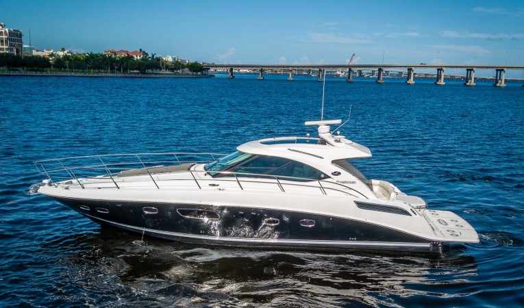 47 Sea Ray 